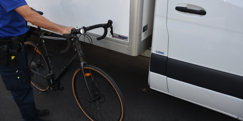Am Samstagnachmittag, 19. September 2020, kam es in Rapperswil-Jona zu einem Unfall zwischen einem Lieferwagen und einem Fahrrad.
