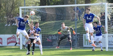 Die Widnauer Abwehr stand felsenfest und machte den eigenen Strafraum zum Bollwerk (Bilder: Ulrike Huber)
