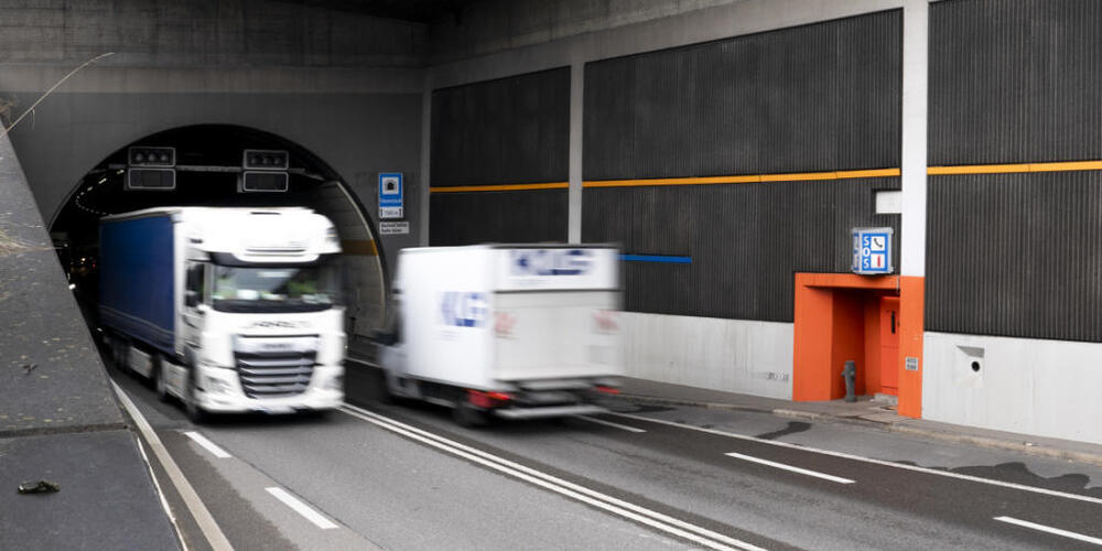 Der Schaffhauser Kantonsrat will eine zweite Röhre für den Fäsenstaubtunnel. Der Regierungsrat soll beim Bunde eine Standesinitiative dazu einreichen. (Archivbild)