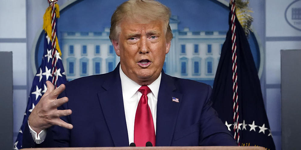 Donald Trump, Präsident der USA, spricht während einer Pressekonferenz im Weißen Haus. Foto: Evan Vucci/AP/dpa