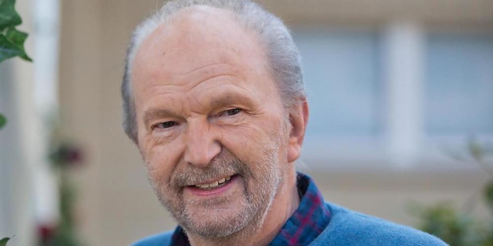 ARCHIV - Der Schauspieler Michael Gwisdek bei Dreharbeiten. Der Schauspieler und Regisseur Michael Gwisdek ist tot. Er starb im Alter von 78 Jahren nach kurzer schwerer Krankheit, wie seine Familie am Mittwoch nach Angaben der Agentur Just Publici...