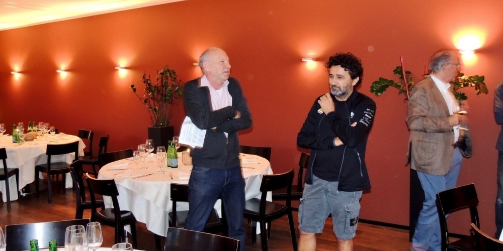 FCRJ-Medienchef Rolf Lutz (l.) im Gespräch mit Präsident Rocco Delli Colli.