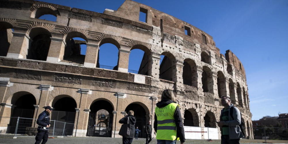 Die italienische Volkswirtschaft ist doch stärker negativ von der Coronavirus-Pandemie getroffen, als bisher angenommen worden war. (Symbolbild Rom)