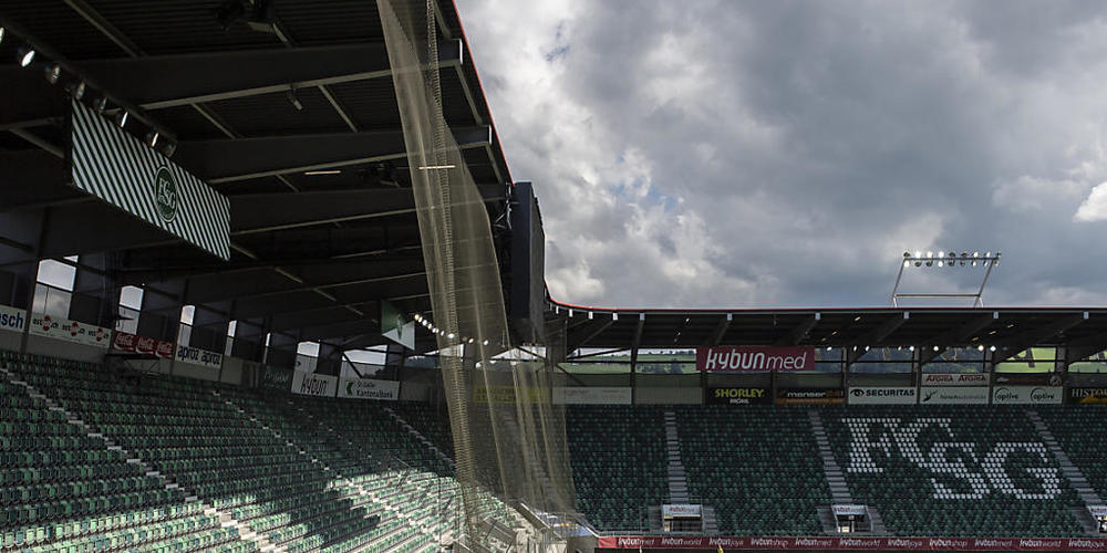 Ab heute Donnerstag können Schweizer Sportstadien wieder zu maximal drei Dritteln besetzt sein. Die Zeit der Geisterspiele aufgrund der Corona-Pandemie ist damit nach sieben Monaten vorbei. (Archivbild)