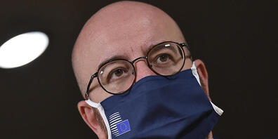 Charles Michel, Präsident des Europäischen Rates, mit Mund-Nasen-Schutz. Angesichts des Erdgaskonflikts im östlichen Mittelmeer beraten die EU-Staats- und Regierungschefs am 01.10.2020 bei einem EU-Sondergipfel in Brüssel über den weiteren Umgang ...