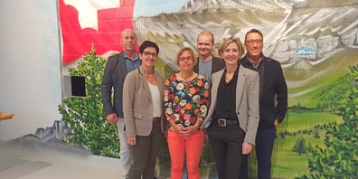 Die KandidatInnen der CVP Rapperswil-Jona (v.l.n.r.): Ueli Dobler, Fabiola Dieziger, Patricia Bucher, Michael Gwerder, Jeannette Giger Gehler und Stefan Schmidmajer.