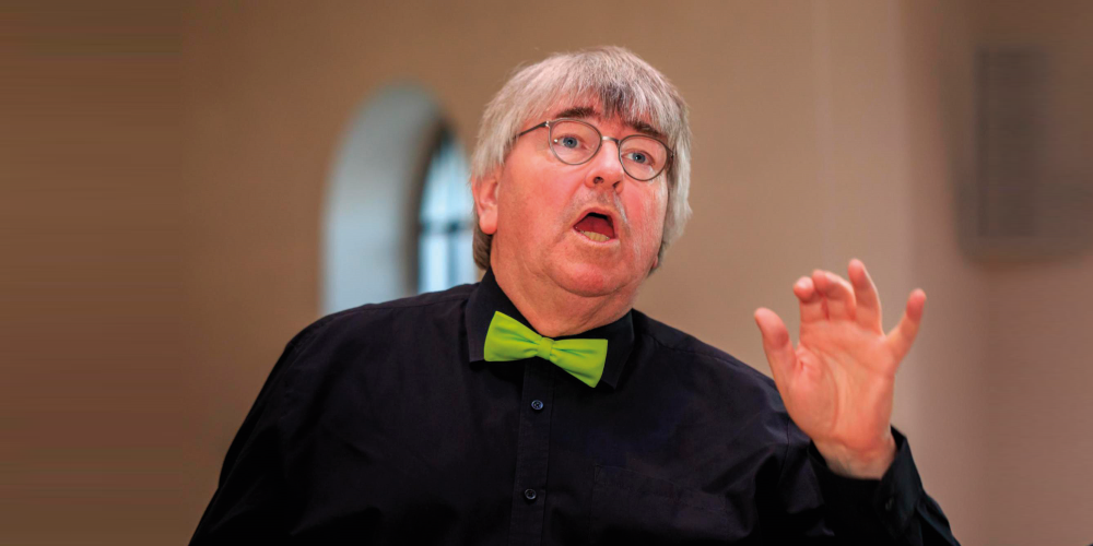 Seit 37 Jahren prägt Max Aeberli als Leiter den Teamchor Jona.