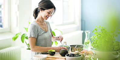 Weder Fisch noch Fleisch: Viele Menschen setzen auf einen vegetarischen Ernährungsstil. (Bild: Robijn Page / DPA)