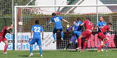Die Montlinger kamen in der zweiten Hälfte vermehrt zu Chancen (Bilder: Ulrike Huber)