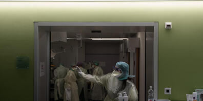 Todesurteil Coronavirus: In einem Altersheim im Tessin sind im Frühjahr über zwanzig Bewohnerinnen und Bewohner an Covid-19 gestorben. (Symbolbild)