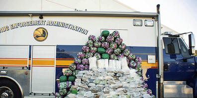 Die US-Drogenfahnder haben eine Rekordmenge an Methamphetaminen beschlagnahmt.