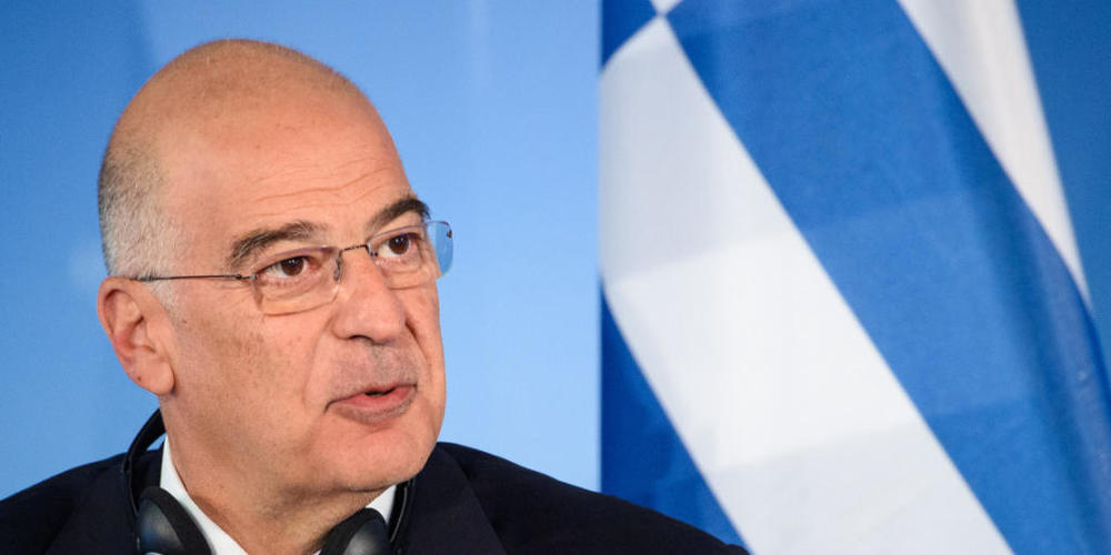 FILED - Der griechische Außenminister Nikos Dendias bei einer Pressekonferenz. Photo: Gregor Fischer/dpa