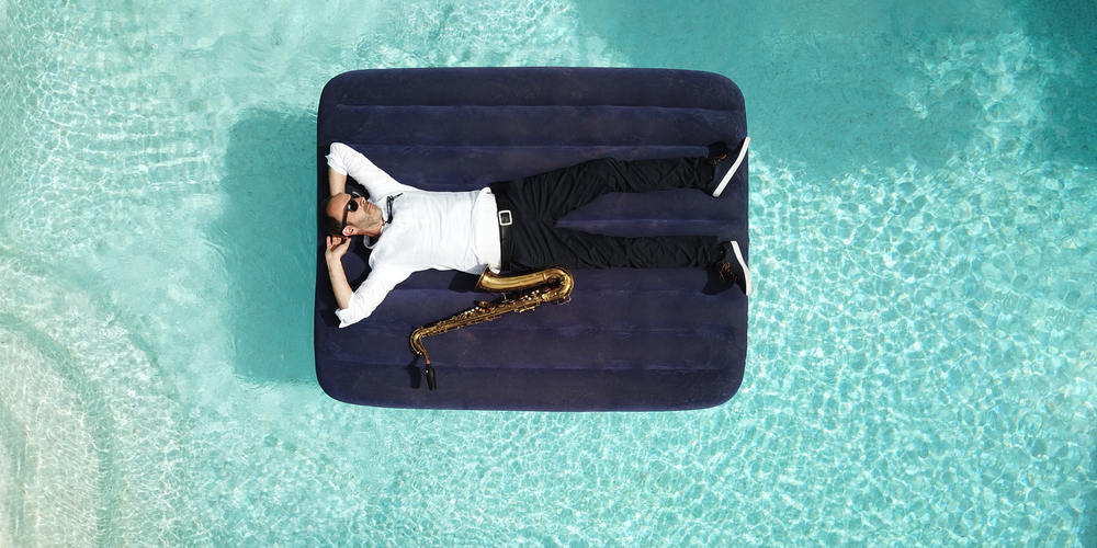 Peter Lenzin kann mit seinem Saxophon jazzig-poppig-rockig die Zuhörer verzaubern (Bild: pd)