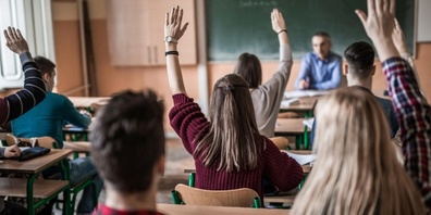 15 kantonale Bildungspolitiker/-innen aus 5 Parteien begründen, warum das Fach «Ethik, Religion, Gemeinschaft» ab 2021/22 neu im ganzen Klassenverband unterrichtet werden soll.