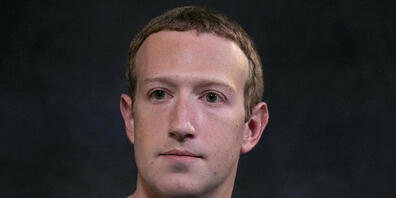 ARCHIV - Mark Zuckerberg, Vorstandsvorsitzender von Facebook, hält eine Rede im Paley Center. Foto: Mark Lennihan/AP/dpa