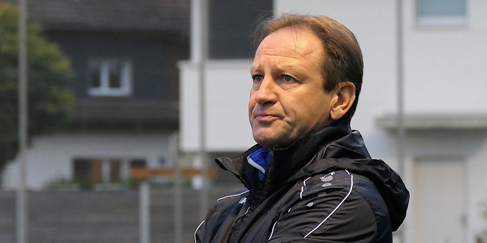 Das Fanionteam mit Coach Roman Hafner ist vom Trainingsstop nicht betroffen (Bild: Archiv uh)