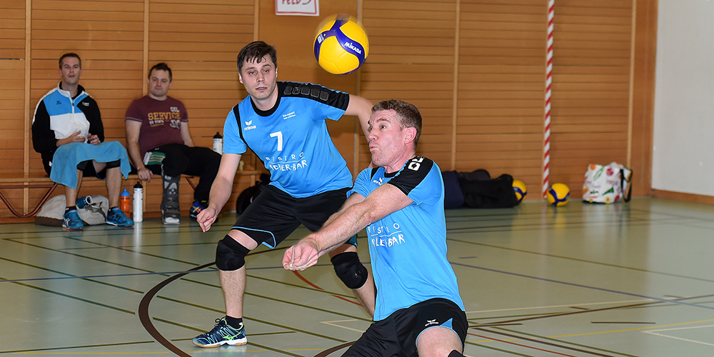 Verloren im Cup 0:3: Die Herren des VBC March. (Bild: Archiv)