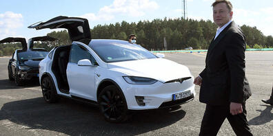Der Elektroautopionier Tesla hat im dritten Quartal 2020 einen rekordhohen Umsatz erzielt. In deutschen Bundesland Brandenburg baut der US-Konzern eine neue Fabrik. (Archivbild)