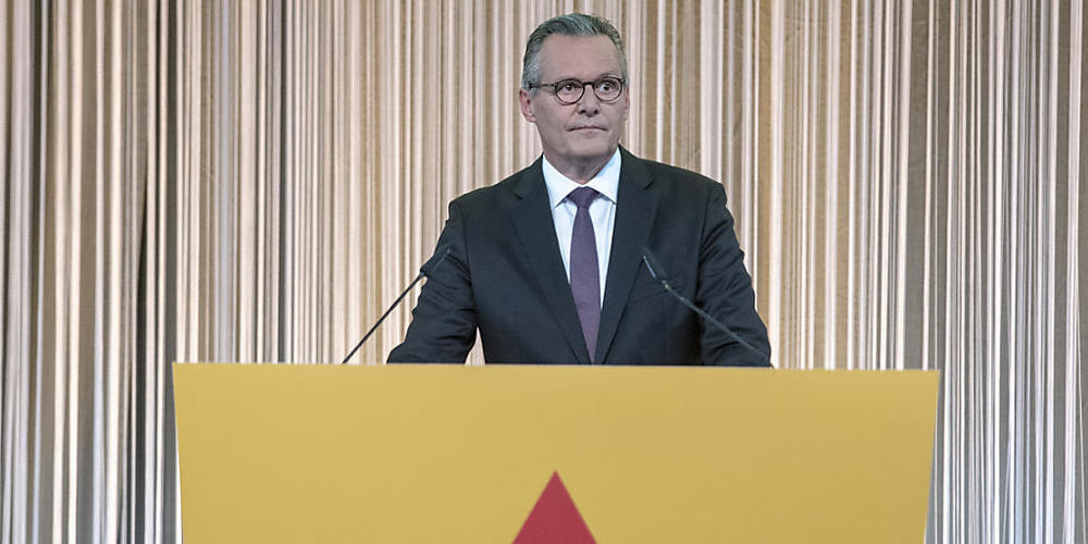 Der Verwaltungsratspräsident von Sika, Paul Johann Hälg, blickt auf anspruchsvolle  Monate wegen der Coronakrise zurück. (Archivbild)