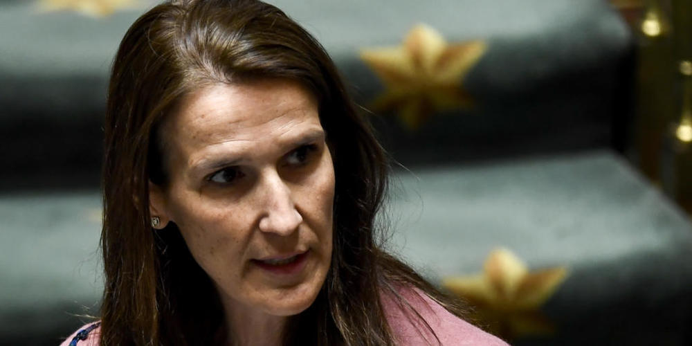ARCHIV - Sophie Wilmès, die damalige Premierministerin und jetzige Außenministerin von Belgien, nimmt an einer Plenarsitzung der Abgeordnetenkammer im Parlament teil. Foto: Dirk Waem/BELGA/dpa