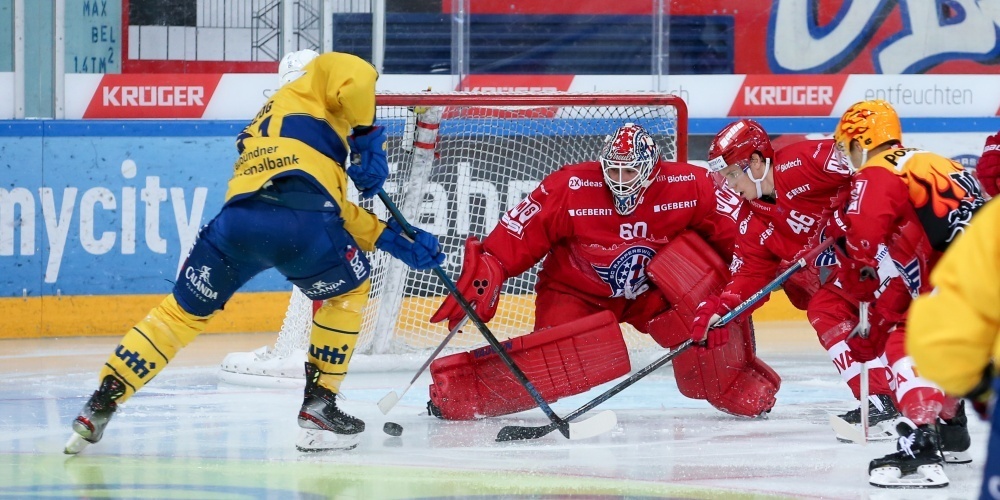 Melvin Nyffeler und die SCRJ Lakers gerieten heute gegen Davos arg unter Beschuss. Bild: Thomas Oswald (Archiv).
