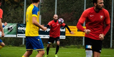 Die Herren des FC Uznach gewinnen nun endlich auch auswärts mit 3:1 gegen den FC Ebnat-Kappel.