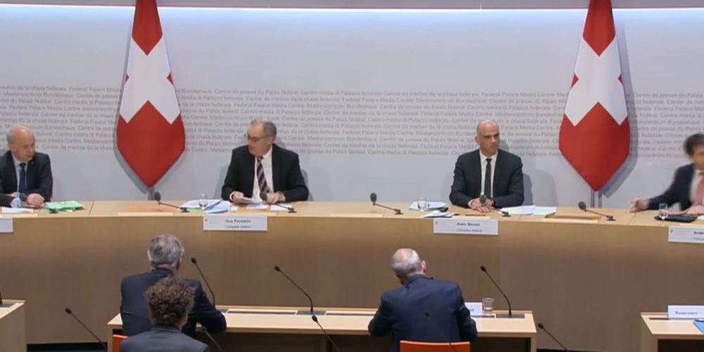 Medienkonferenz mit Bundespräsidentin Simonetta Sommaruga, Gesundheitsminister Alain Berset und Wirtschaftsminister Guy Parmelin.