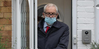 Jeremy Corbyn, ehemaliger Vorsitzender der Labour Partei, verlässt sein Haus in Nordlondon am Tag der Veröffentlichung eines Bericht zu den Ergebnissen einer Prüfung von Antisemitismus-Vorwürfen gegen die Labour-Partei durch die Britische Kommissi...