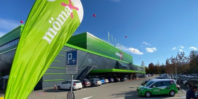Der neue Möbelladen «Mömax» feiert Eröffnung. (Bild: Stephan Ziegler)