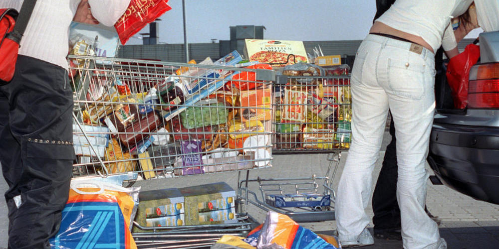 Der Nationalrat will den Einkaufstourismus ins grenznahe Ausland bremsen und die Mehrwertsteuer-Wertfreigrenze senken oder abschaffen. (Archivbild)