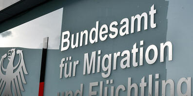 ARCHIV - Das Bundesamt für Migration und Flüchtlinge in Berlin. Foto: Jens Kalaene/dpa-Zentralbild/dpa