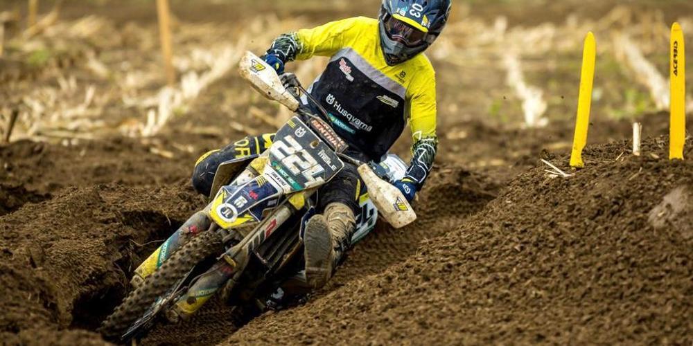 Aaron Kirchhofer bei wilden Ritt über den Motocrossparcours (Bild: zVg)