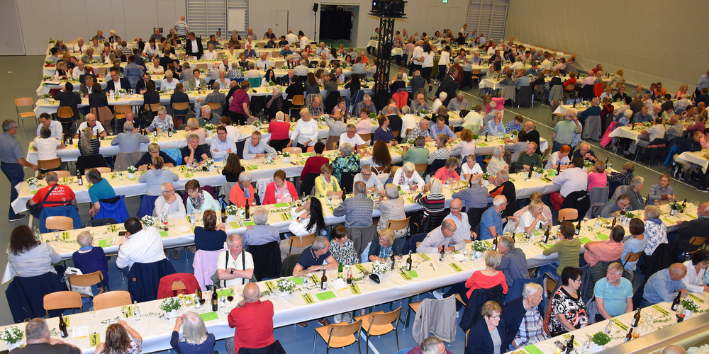 Volles Haus: Rund 500 Mitglieder und Gäste (acht Prozent des Mitgliederbestandes) nahmen an der GV des HEV March und Höfe teil.