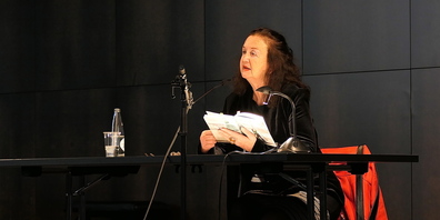 Als junges Mädchen hat sich Irena Brezna «im Groll gegen das Unbekannte» verkrochen (Bilder: Ulrike Huber)