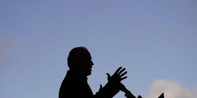 Joe Biden hält eine Rede auf dem Flughafen von Cleveland. Foto: Andrew Harnik/AP/dpa