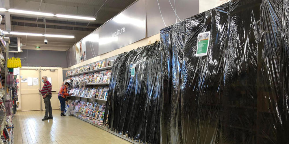 Eine Abteilung eines Supermarktes in Gex im französischen Jura ist im zweiten Lockdown geschlossen worden. Foto: Nadine Achoui-Lesage/AP/dpa