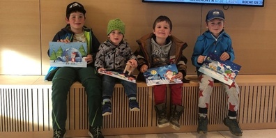 Auf dem Foto: Die glücklichen Sparfüchse