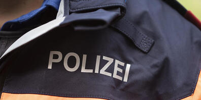 Eine Spezialeinheit der Zürcher Kantonspolizei verhaftete am Dienstag in Winterthur zwei Männer, die eine Verbindung zu dem Attentäter von Wien haben könnten. (Symbolbild)
