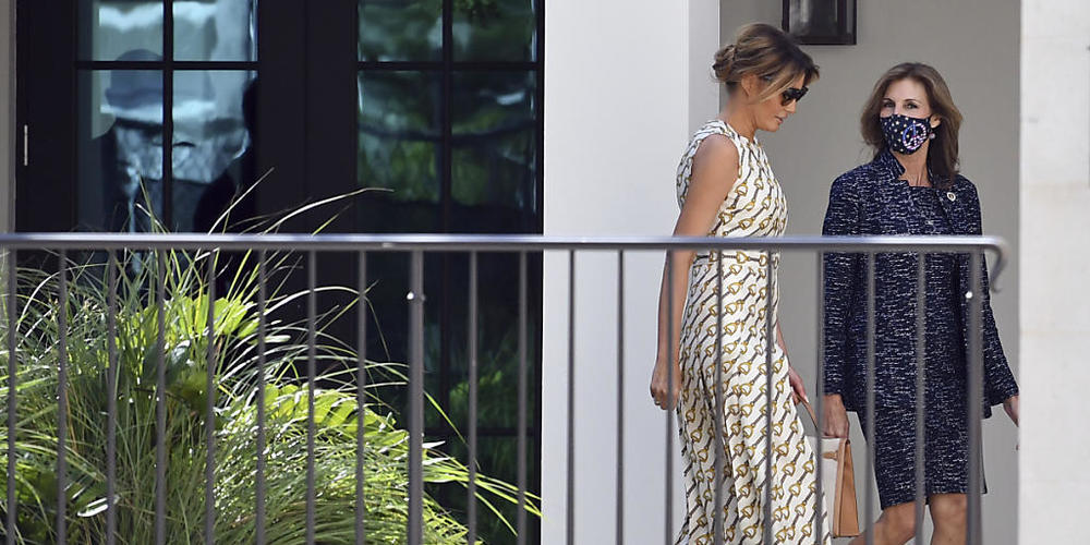 Melania Trump nach ihrer Stimmabgabe in Florida. Foto: Jim Rassol/AP/dpa
