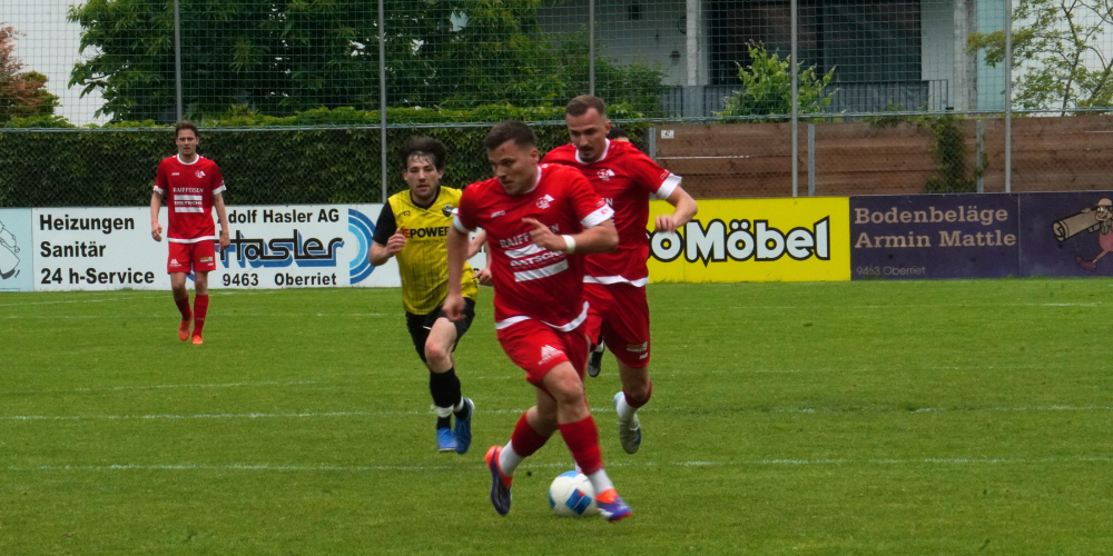 Der Offensiv-Orkan Akyildiz/Ibrahimi liegt mittlerweile bei unglaublichen 43 Saisontoren. 