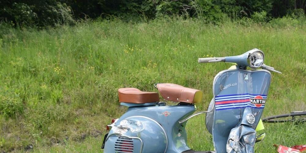 Der Rollerfahrer kollidierte frontal-seitlich mit dem hinteren Kotflügel der Autofahrerin.