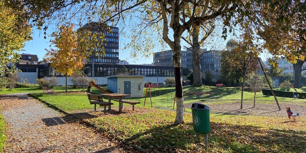Ab Juni 2025 wird der Tüchelweiher-Spielplatz im Herzen der Stadt Rapperswil-Jona während drei Monaten saniert und modernisiert.