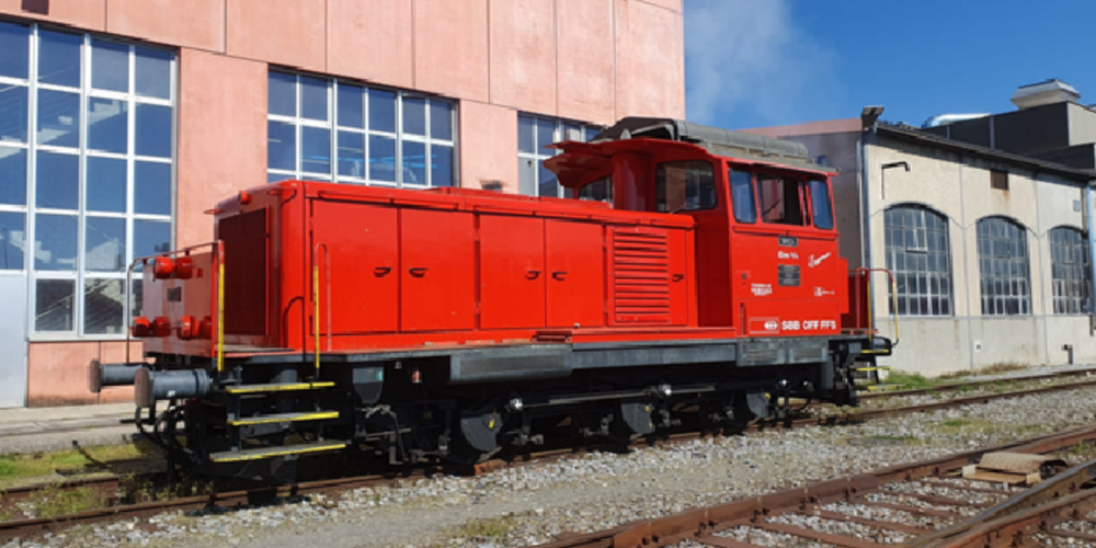 Seit Kurzem stehen die beiden SBB-Diesellokomotiven Em 3/3, «Emma» und «Sara», auf dem Gelände des DVZO in Bauma.