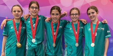 Die fünf Vizeschweizermeisterinnen im Unihockey, U13: Amy Mertl, Elina Iglesias, Mia Lüchinger, Anina Spirig und Milla Tanner
