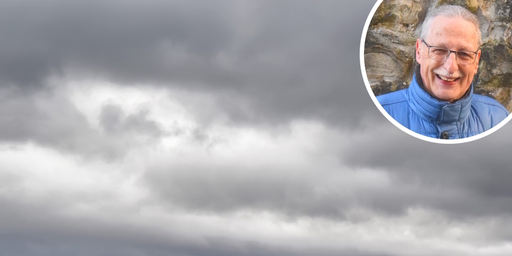 Im Mai 2025 dominierten laut Walter Berger (r.) Wolken statt Sonne. Der Niederschlag leicht über dem langjährigen Schnitt half dem Wasserhaushalt.