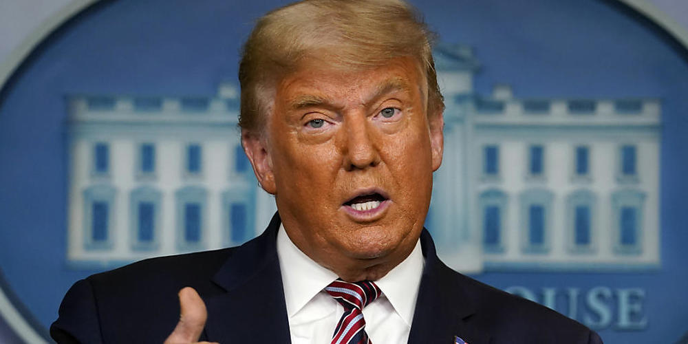 Donald Trump, Präsident der USA, spricht im Weißen Haus. Foto: Evan Vucci/AP/dpa