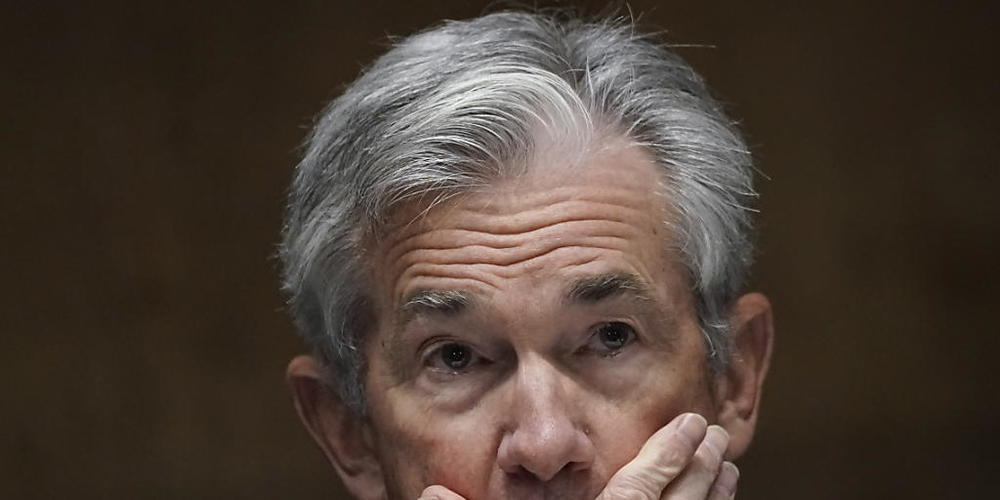 Der Chef der US-Notenbank Jerome Powell hat erklärt, dass die Zentralbank der Vereinigten Staaten die Situation bei den Wahlen sowie die Coronavirus-Krise genau beobachte. (Archivbild)