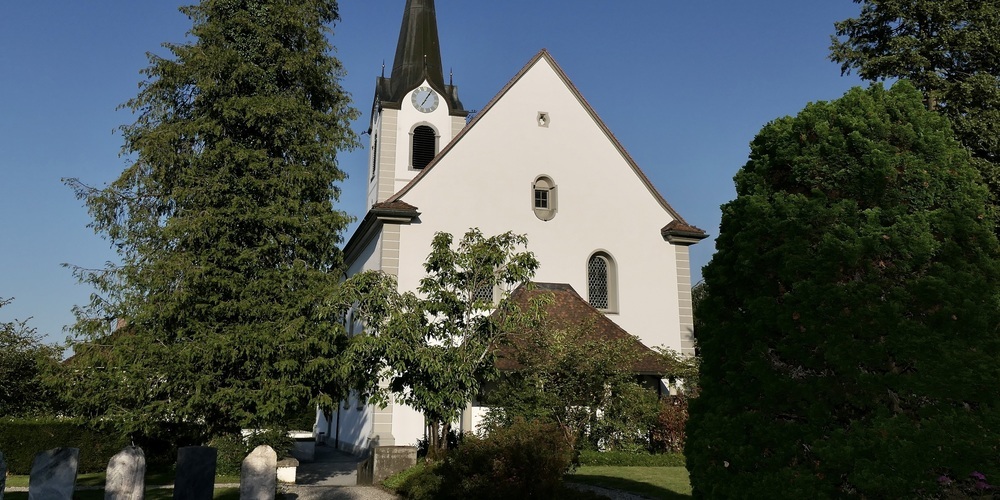 Aus der Urnenwand des Friedhofs bei der evangelischen Kirche in St. Margrethen wurden die Urnen von Freddy Höheners Eltern entwendet (Bild: Archiv Ulrike Huber)