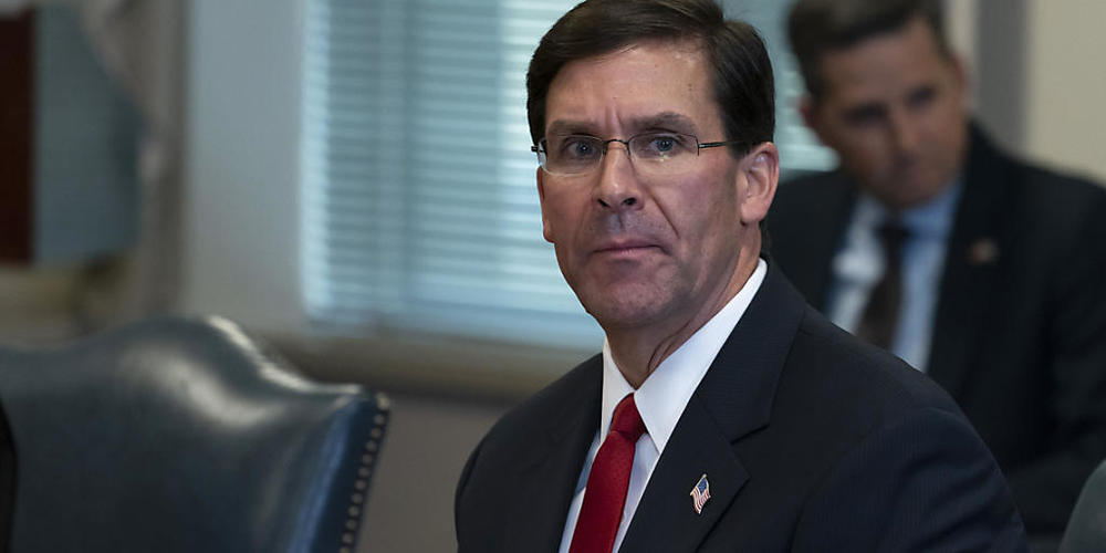 ARCHIV - US-Präsident Trump hat Verteidigungsminister Mark Esper entlassen. Foto: Alex Brandon/AP/dpa