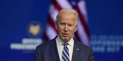 Joe Biden, Gewählter Präsident (President-elect) der USA, spricht im The Queen Theatre. Biden hat Bundeskanzlerin Angela Merkel zugesagt, die Beziehungen zu Deutschland stärken zu wollen. Foto: Carolyn Kaster/AP/dpa